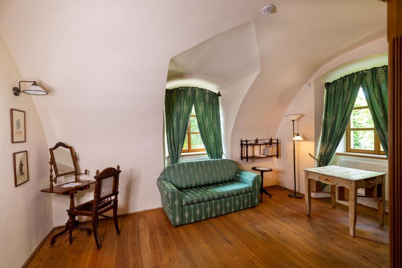 Zamecek Klokocov Hotel Екстериор снимка