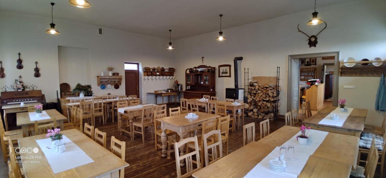 Zamecek Klokocov Hotel Екстериор снимка